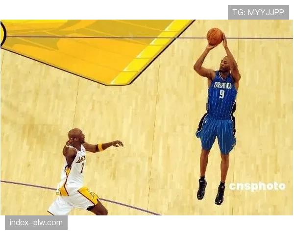 黄蜂克尼佩尔真实命中率65.5% 外线威胁重塑空间逻辑